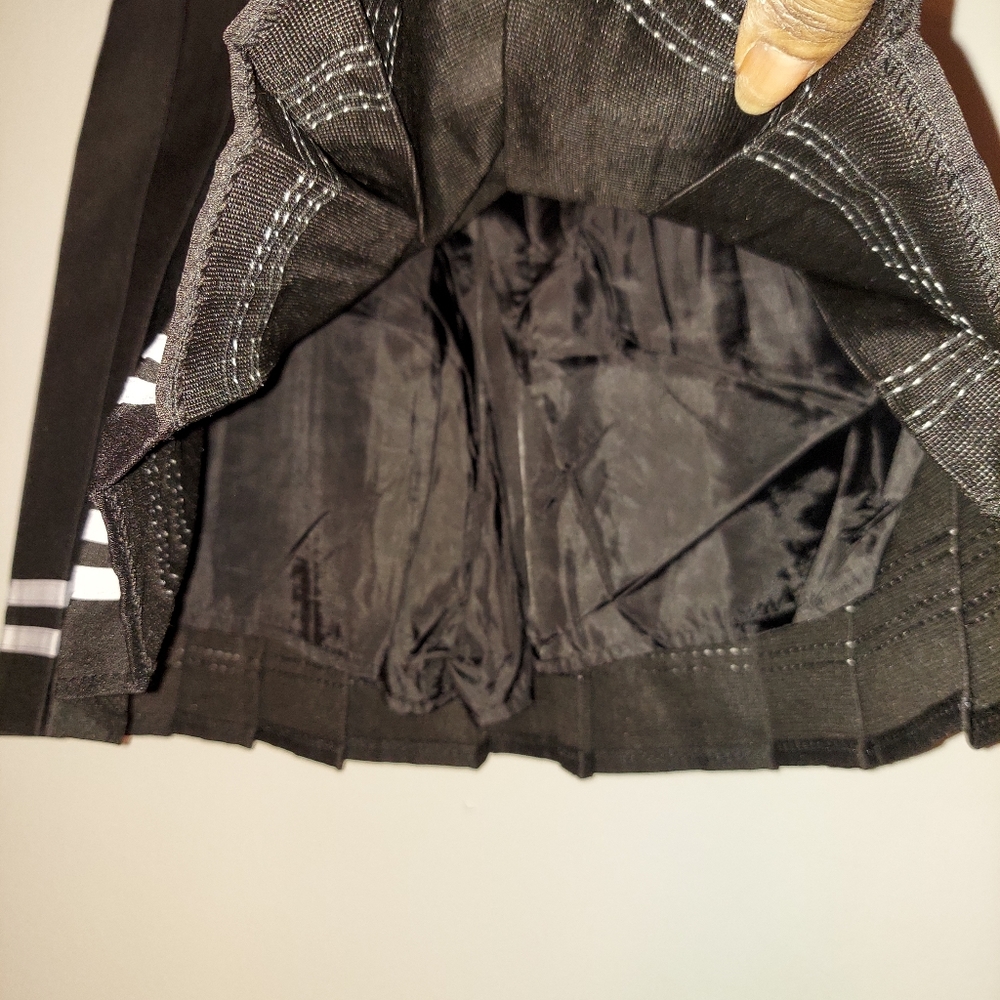 Cute Pleated Skirt -New - Picture 5 of 6